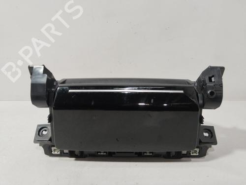 Used Glove box PEUGEOT 2008 II (UD_, US_, UY_, UJ_, UR_, UC_) 1.2 PureTech 100 (USHNK) (101 hp) 30730889