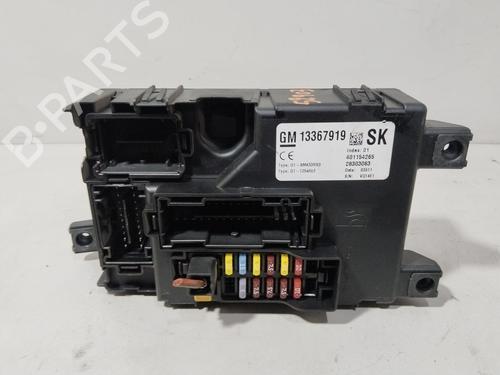 Used Fuse box OPEL CORSA D (S07) 1.3 CDTI (L08, L68) (75 hp) 30399310