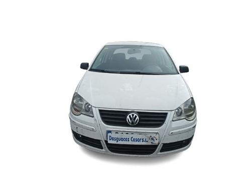 Brugte VW POLO IV (9N_, 9A_) 1.4 TDI (75 hp) 4307376