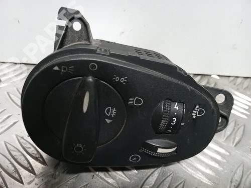 Used Headlight switch FORD FOCUS I Saloon (DFW) [1999-2009]  8691243