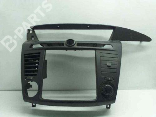 Used Middle console SSANGYONG RODIUS I 2.7 Xdi (163 hp) 11682899