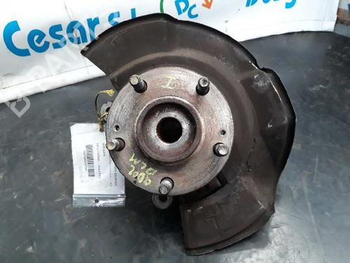 Used Left front steering knuckle Left front steering knuckle HYUNDAI TRAJET (FO) 2.0 CRDi (113 hp) 5168243 5168243