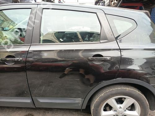 Used Left rear door Left rear door 37477819 37477819