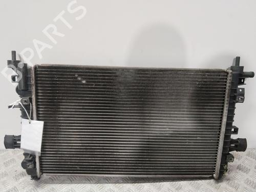 Used Water radiator OPEL ZAFIRA / ZAFIRA FAMILY B (A05) [2005-2019]  20857759