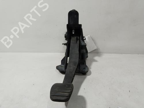 Used Clutch pedal DACIA SANDERO II 1.5 dCi (90 hp) 30751864