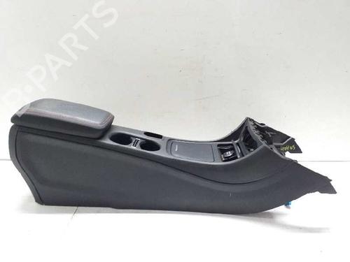 Used Armrest / Center console Armrest / Center console MERCEDES-BENZ GLA-CLASS (X156) [2013-2022] 7152538 7152538