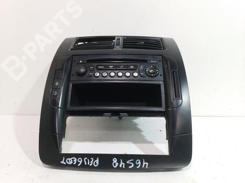 Used Radio PEUGEOT EXPERT Van (VF3A_, VF3U_, VF3X_) [2007-2025]  10008778