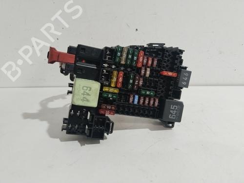 Used Fuse box VW POLO VI (AW1, BZ1, AE1) 1.0 TSI (95 hp) 21067076