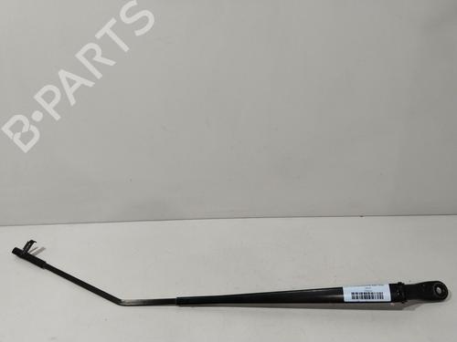 Used Front windshield wiper arm PEUGEOT 207 (WA_, WC_) 1.4 16V (88 hp) 28217678