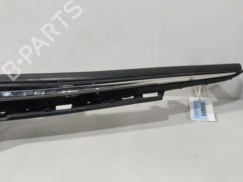 Grille TOYOTA COROLLA Saloon (_E21_) 1.8 VVTi Hybrid (ZWE211, MZEA12) | BP29639482C40 