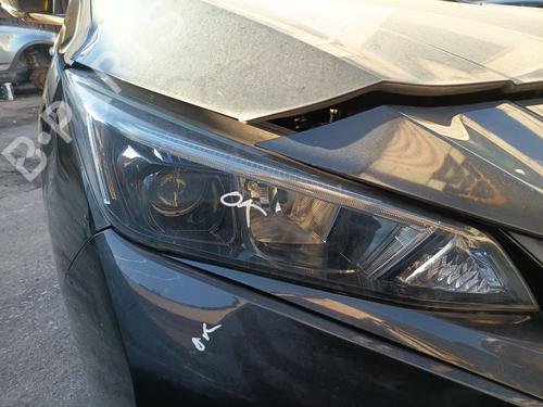 Højre forlygte NISSAN LEAF (ZE0) Electric (109 hp) 32361437