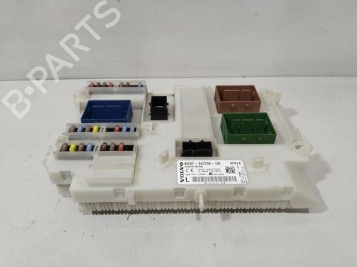 fuse-box-volvo-xc60-i-suv-156-2008-2009-2010-2011-2012-2013-2014-2015-2016-2017-2018-32374934 main image