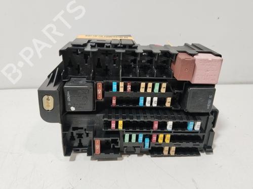 fuse-box-renault-laguna-iii-bt01-2007-2008-2009-2010-2011-2012-2013-2014-2015-37090268 main image