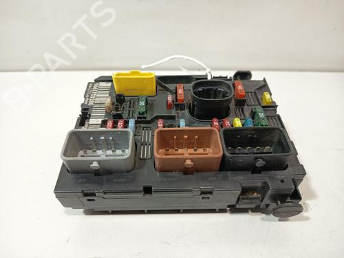 Used Fuse box Fuse box PEUGEOT 307 (3A/C) 1.4 16V (88 hp) 33980942 33980942