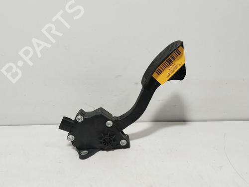 pedal-toyota-prius-plus-_w4_-2011-39956383 main image