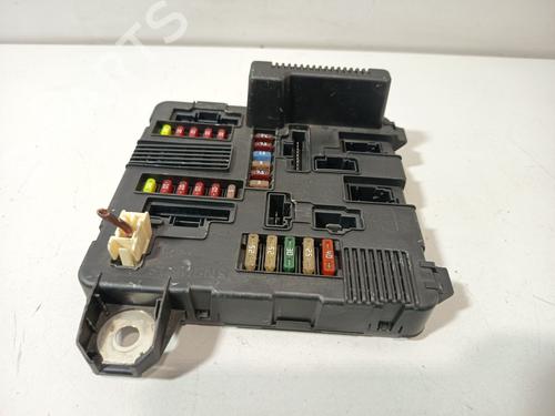 Sikringsdåse Sikringsdåse RENAULT SCÉNIC II (JM0/1_) 1.9 dCi (JM0G, JM12, JM1G, JM2C) (120 hp) 36477755 36477755