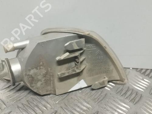 Used Left front indicator CITROËN SAXO (S0, S1) 1.4 VTS (75 hp) 13712268