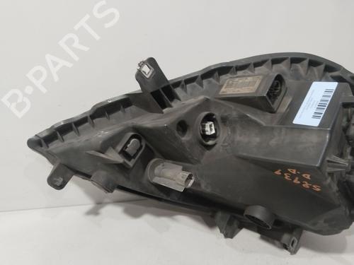 Right headlight NISSAN PRIMASTAR Van (X83) 2.0 dCi 115 | BP30393127C29