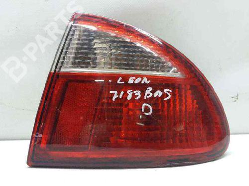 Used Right taillight SEAT LEON (1M1) [1999-2006]  5205036