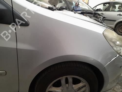 Used Right front fenders Right front fenders RENAULT CLIO III (BR0/1, CR0/1) 1.5 dCi (C/BR0G, C/BR1G) (68 hp) 40299416 40299416