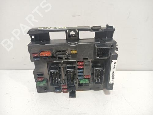 Used Fuse box Fuse box 37440439 37440439