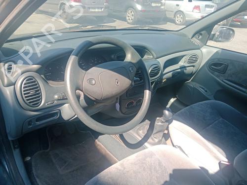 Blinklys foran høyre RENAULT MEGANE I Classic (LA0/1_) 1.6 e (LA0F, LA0S) | BP28021902C33 