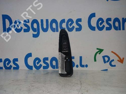 Used Left front window switch Left front window switch VOLVO S40 I (644) 2.0 (140 hp) 5200297 5200297