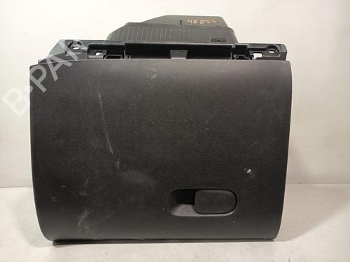 Used Glove box CITROËN C3 III (SX) 1.2 VTi 82 (82 hp) 32319169