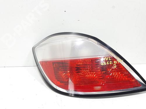 Used Left taillight OPEL ASTRA H (A04) [2004-2014]  8266230