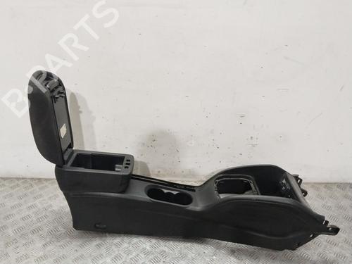 Used Armrest / Center console Armrest / Center console FIAT TIPO Estate (356_, 357_) 1.4 LPG (356WXF1B) (120 hp) 36642884 36642884