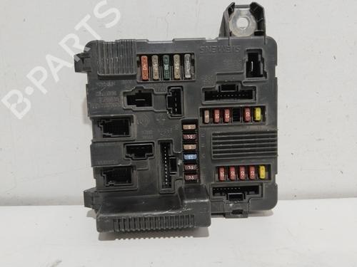 Used Fuse box Fuse box RENAULT MEGANE II (BM0/1_, CM0/1_) 1.5 dCi (BM1F, CM1F) (86 hp) 19265031 19265031