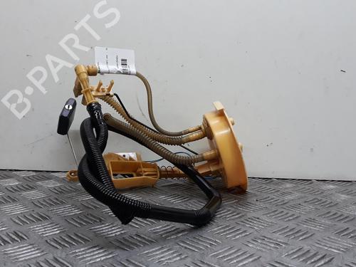 Used Fuel pump BMW 1 (E87) 120 d (163 hp) 10864451