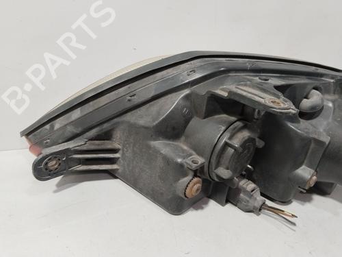 Right headlight HYUNDAI COUPE II (GK) | BP30725205C29