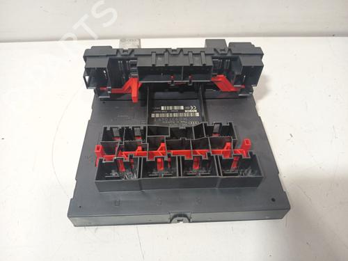 Used Fuse box Fuse box 38482717 38482717