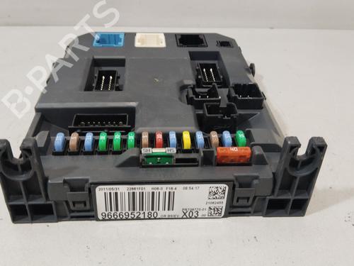 Used Fuse box Fuse box CITROËN C3 II (SC_) 1.4 (73 hp) 32628784 32628784