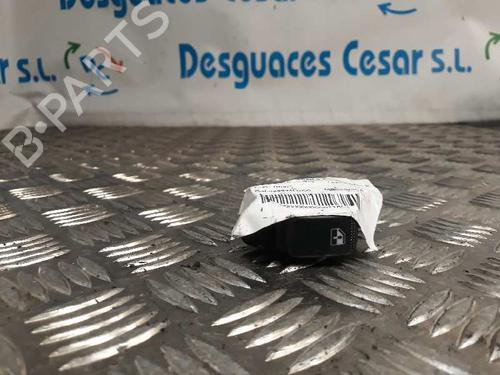 Used Right front window switch Right front window switch 7047603 7047603