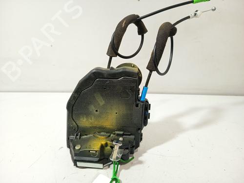 Używane Zamek drzwi tylnych prawych Zamek drzwi tylnych prawych TOYOTA COROLLA Estate (_E21_) 1.8 Hybrid (ZWE211) (98 hp) 37525862 37525862