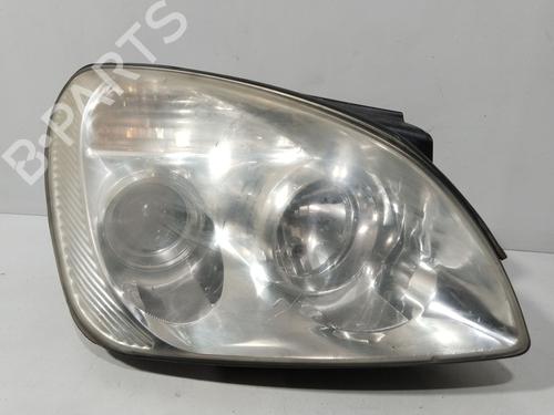Used Right headlight KIA CARENS III MPV (UN) 2.0 CRDi 140 (140 hp) 29270704