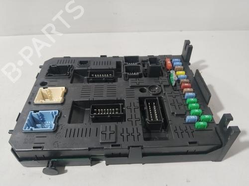 Fuse box PEUGEOT 5008 (0U_, 0E_) 1.6 16V | BP31046097E1
