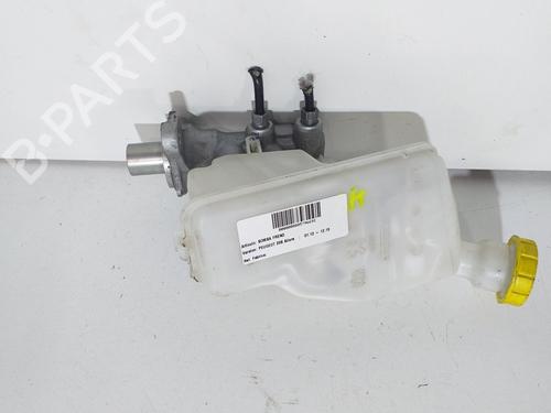 Used Brake master cylinder Brake master cylinder PEUGEOT 208 I (CA_, CC_) [2012-2021] 12990546 12990546