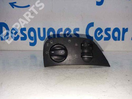 Used Headlight switch VW POLO III (6N1) 50 1.0 (50 hp) 5201418