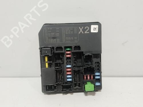 Used Fuse box Fuse box 38749907 38749907