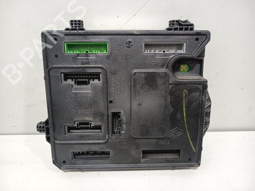 Used Fuse box Fuse box 37427137 37427137