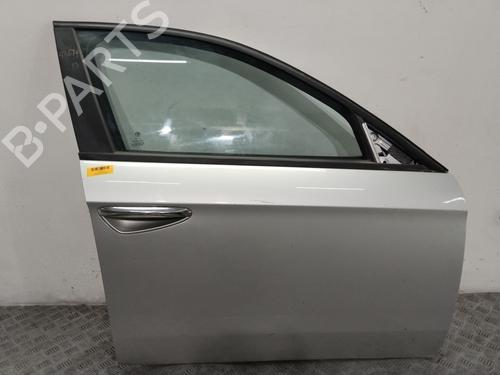Used Right front door Right front door 36327437 36327437