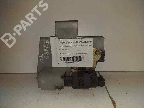 Vergrendeling rechts voor RENAULT MEGANE I Classic (LA0/1_) 1.9 dTi (LA08, LA0N, LA0K) (98 hp) 5194162