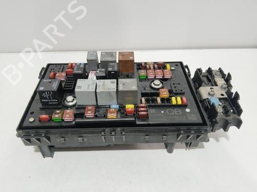 Fuse box OPEL ASTRA J (P10) 1.7 CDTI (68) | BP26132278E1 - Image 1