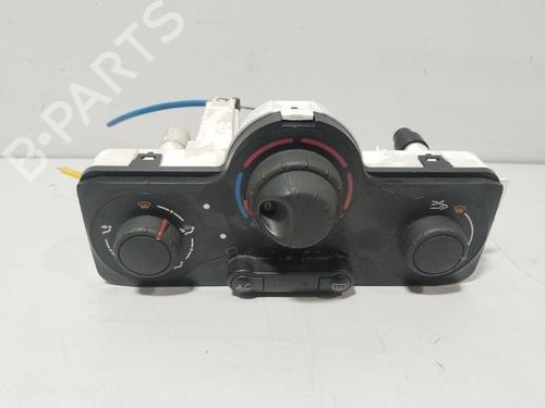 climate-control-renault-clio-iii-br01-cr01-2005-2006-2007-2008-2009-2010-2011-2012-2013-2014-37264084 main image