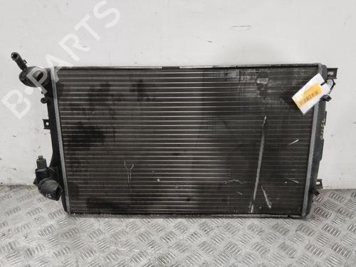Used Water radiator Water radiator 37073226 37073226