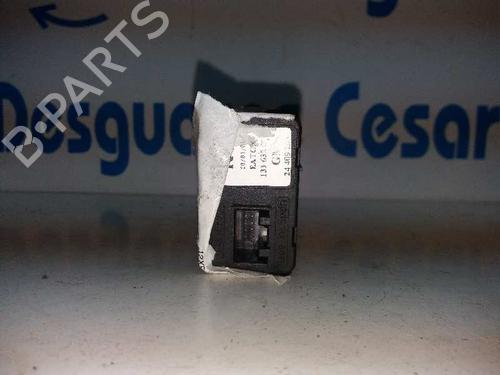 Left front window switch OPEL CORSA C (X01) | BP5201747I27 - Image 2