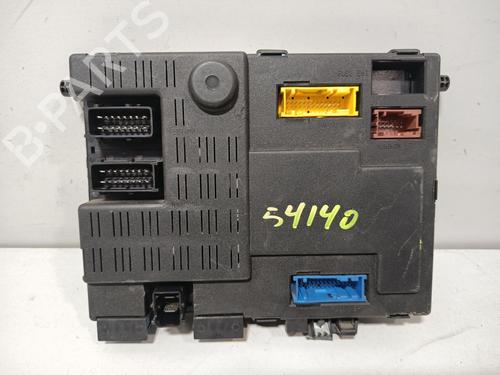 Used Fuse box Fuse box 37427149 37427149